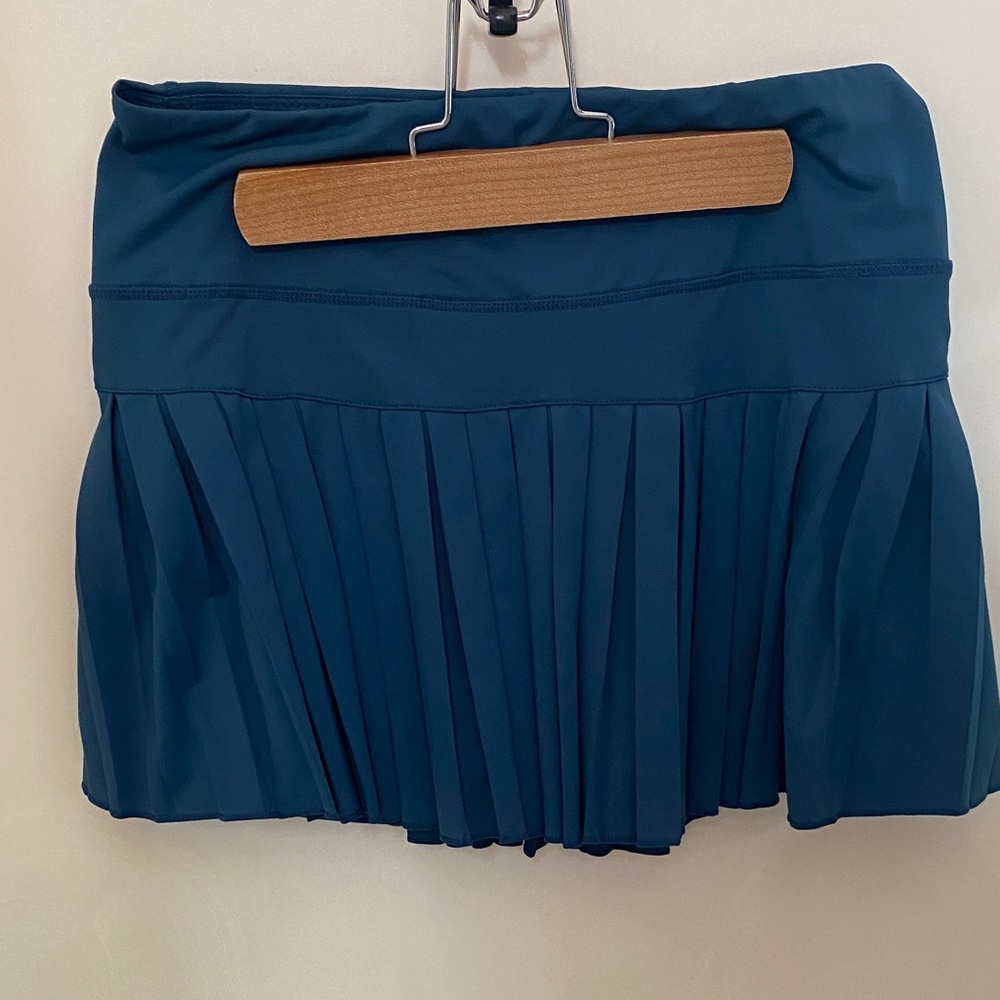 Elegant Blue Pleated Mini Skirt